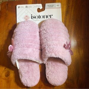 Isotoner Women’s Pink Plush Slippers Sz 7.5 - 8 NWT